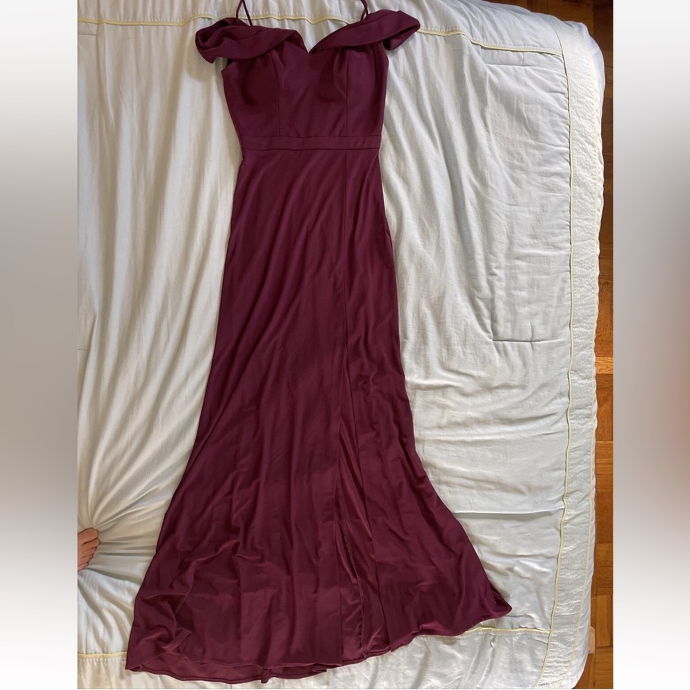 Women's Off the Shouldet Maroon Formal Dress